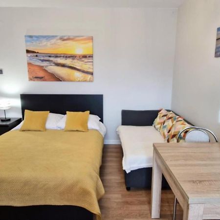 Cozy Modern Apartment Sunrise Studio 35M2 Balcony 3 Persons كراكوفيا المظهر الخارجي الصورة